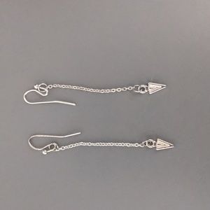 Drop chain and arrow earrings